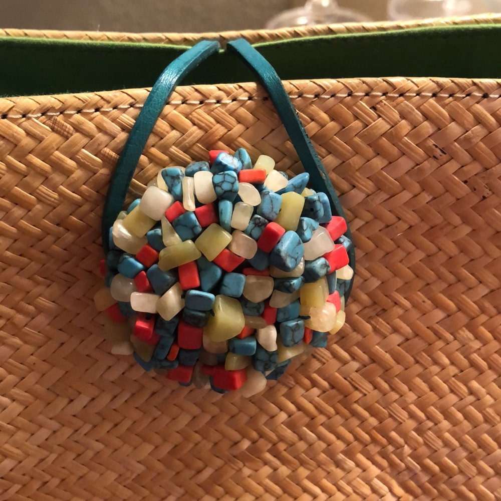 Beautiful Spring purse - Picture 2 of 13